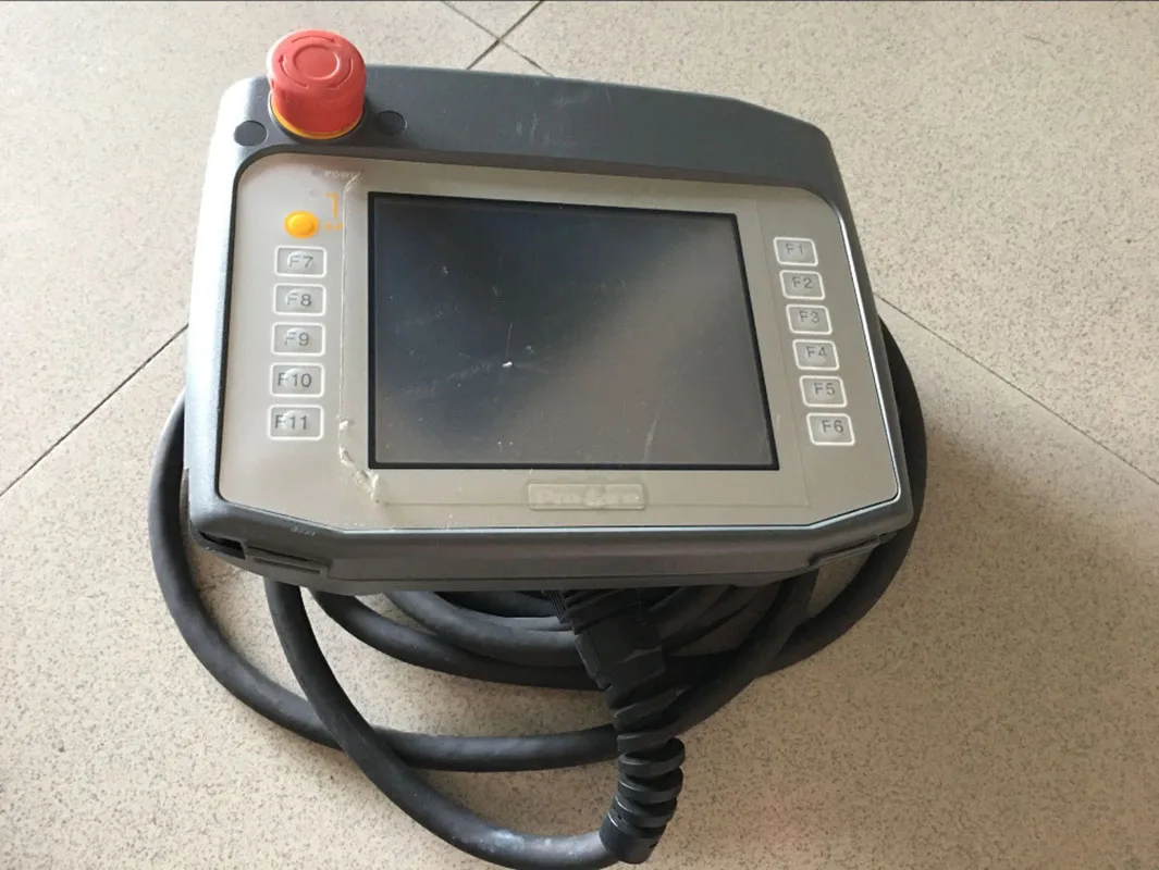 Pro-лицевая сторона AGP3300H-L1-D24-RED сенсорный Экран используется в хорошем состоянии |