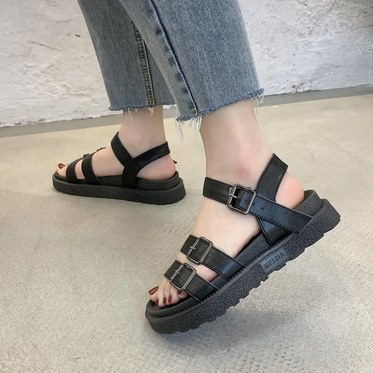 

Women Platform Sandals 2021 Summer Fashion Black Leather Flat Beach Shoes Ladies Rome Open Toe Buckle Strap Casual Sandal