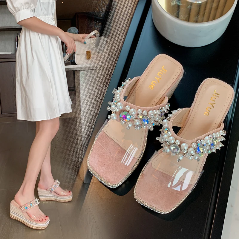 Жемчужные ремешки комнатные туфли на высоких каблуках Модные женские танкетке