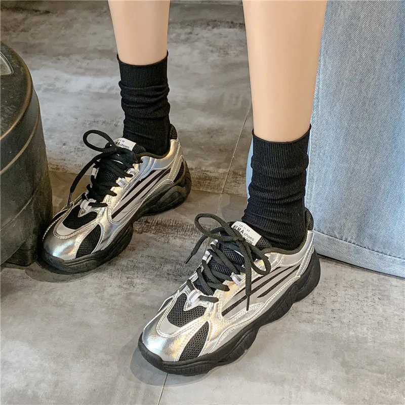 Женские удобные кроссовки с блестками массивные на танкетке флуоресцентная