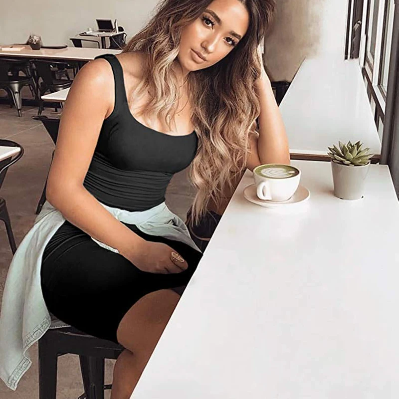 Женское короткое платье на бретельках из льна сексуальное черное с открытыми