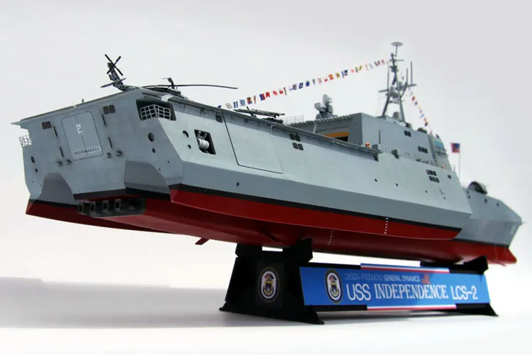 Игрушечный боевой корабль Trumpeter 04548 масштаб 1/350 независимость USS LCS 2 литоральный