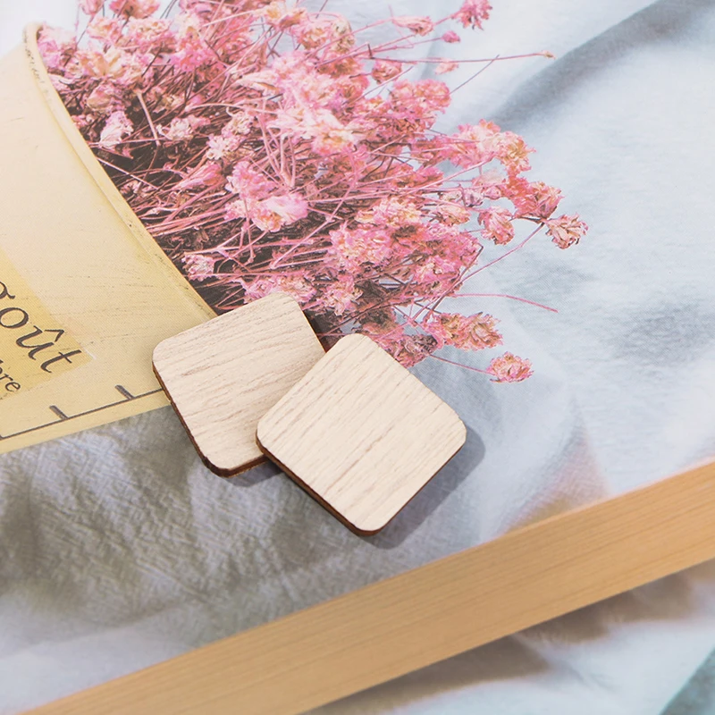 

2pcs/lot 1/12 Dollhouse Miniature Wood Mat Coaster Furniture Decor Dollhouse Accessories For Dollhouse Decal