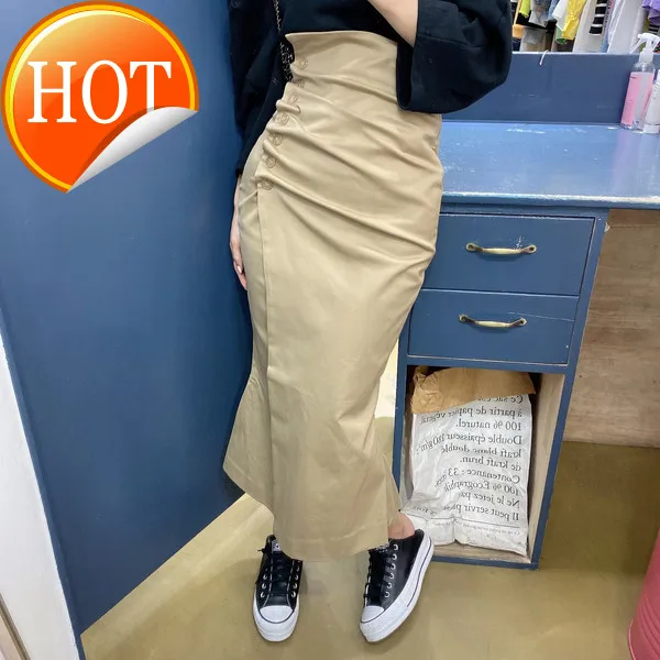

Dress with high buttock skirt