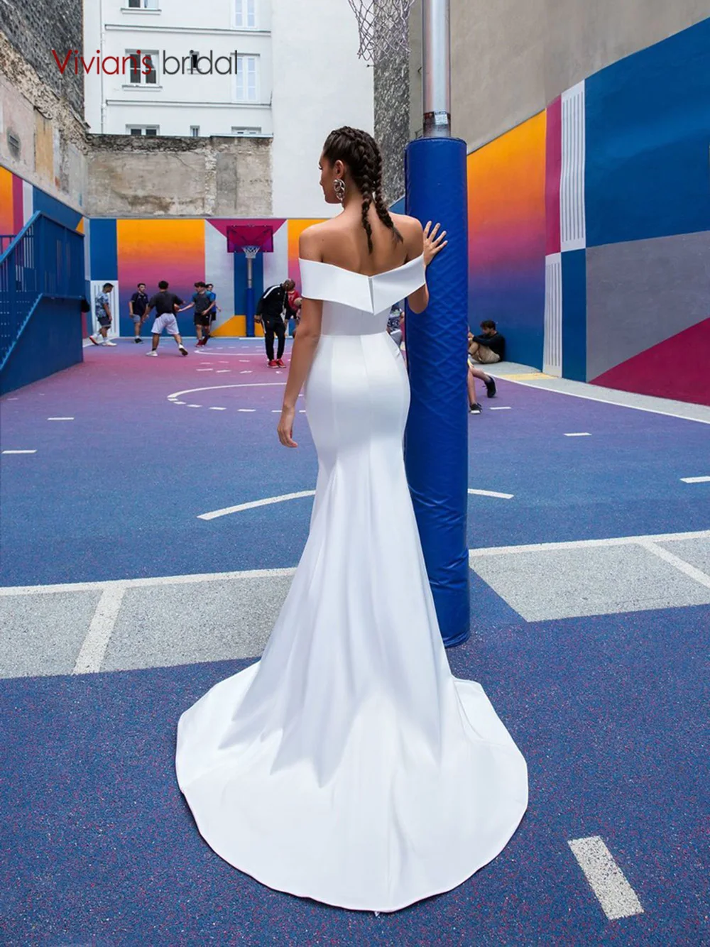 Платье для свадьбы Vivian's Bridal сатиновое без бретелек со съемным шлейфом