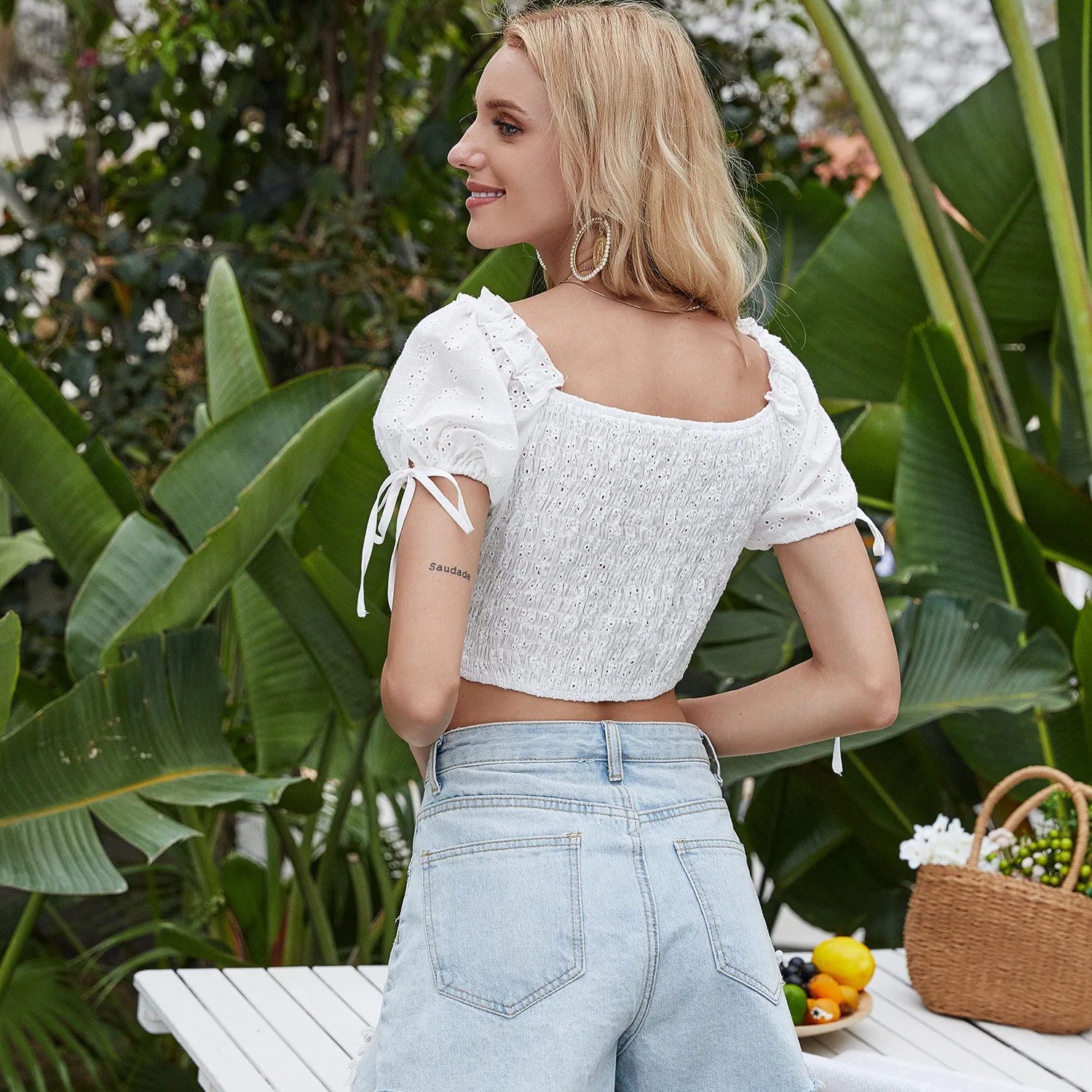 

Short Sleeve White Vintage V-neck Tshirt Women Lace Up Hallow Out Top T shirt Elegant Short Tee Shirt Femme Summer Sweet Tops