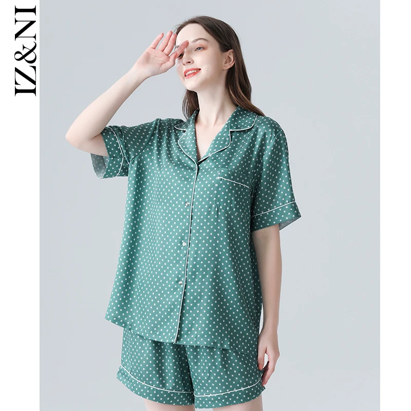 

★IIZZINI original paragraph 2021 pajamas women summer short-sleeved thin ice silk shorts leisurewear suit green stars