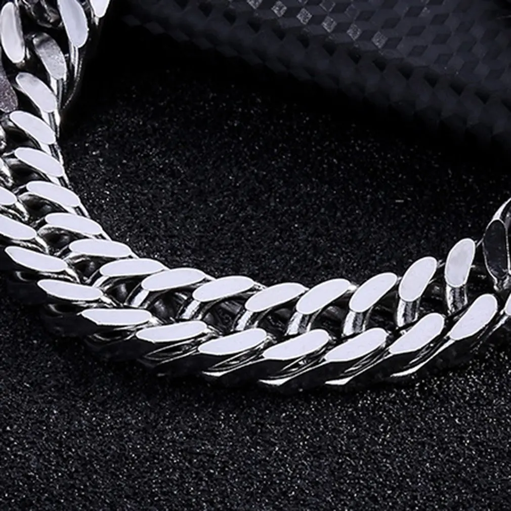 

2020 spring and summer men's bracelets fashionable and exquisite boy's chain general stainless steel men's bracelet eye-catching