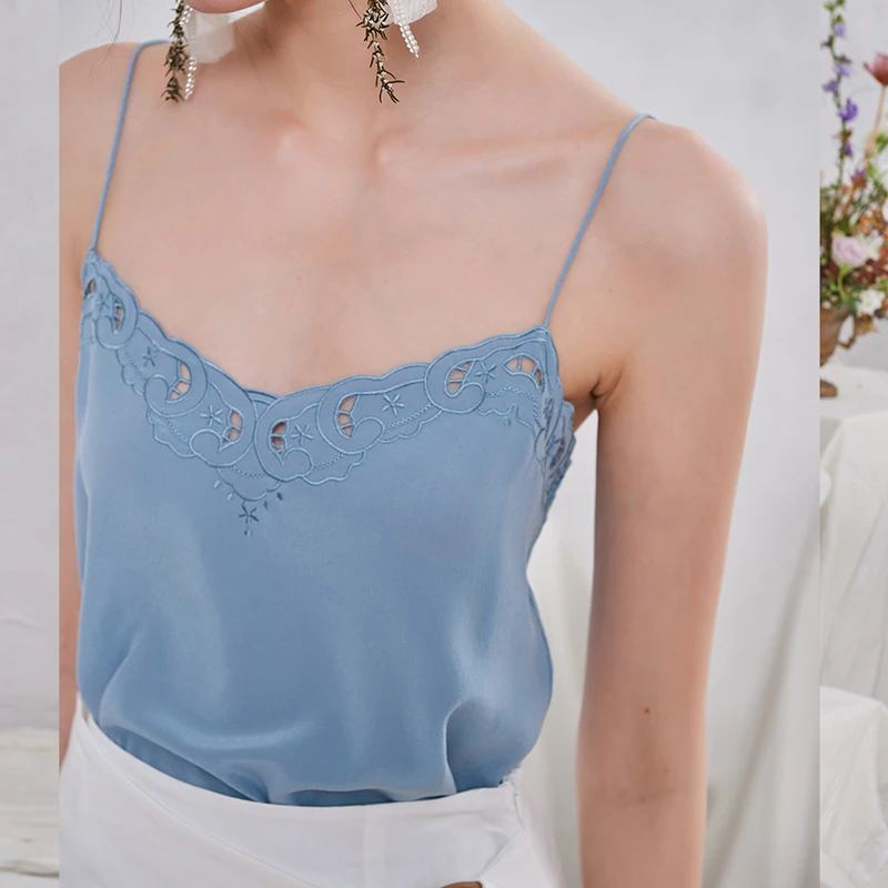 2020 Autumn / Summer New Three-color Embroidery Sling Women Tank Top