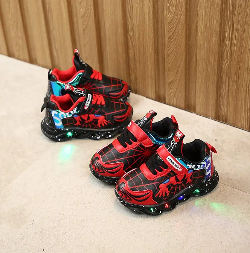 Новинка Весенняя детская обувь с мультяшным принтом светильник со светодиодной