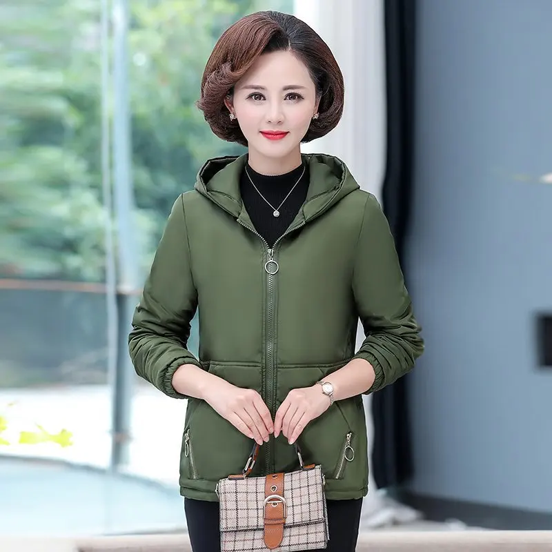 

Autumn And Winter Women Short Hooded jacket iddle-aged Large Size Coat Plus Velvet Cotton Padded Jacket Outerwear Mother Loade