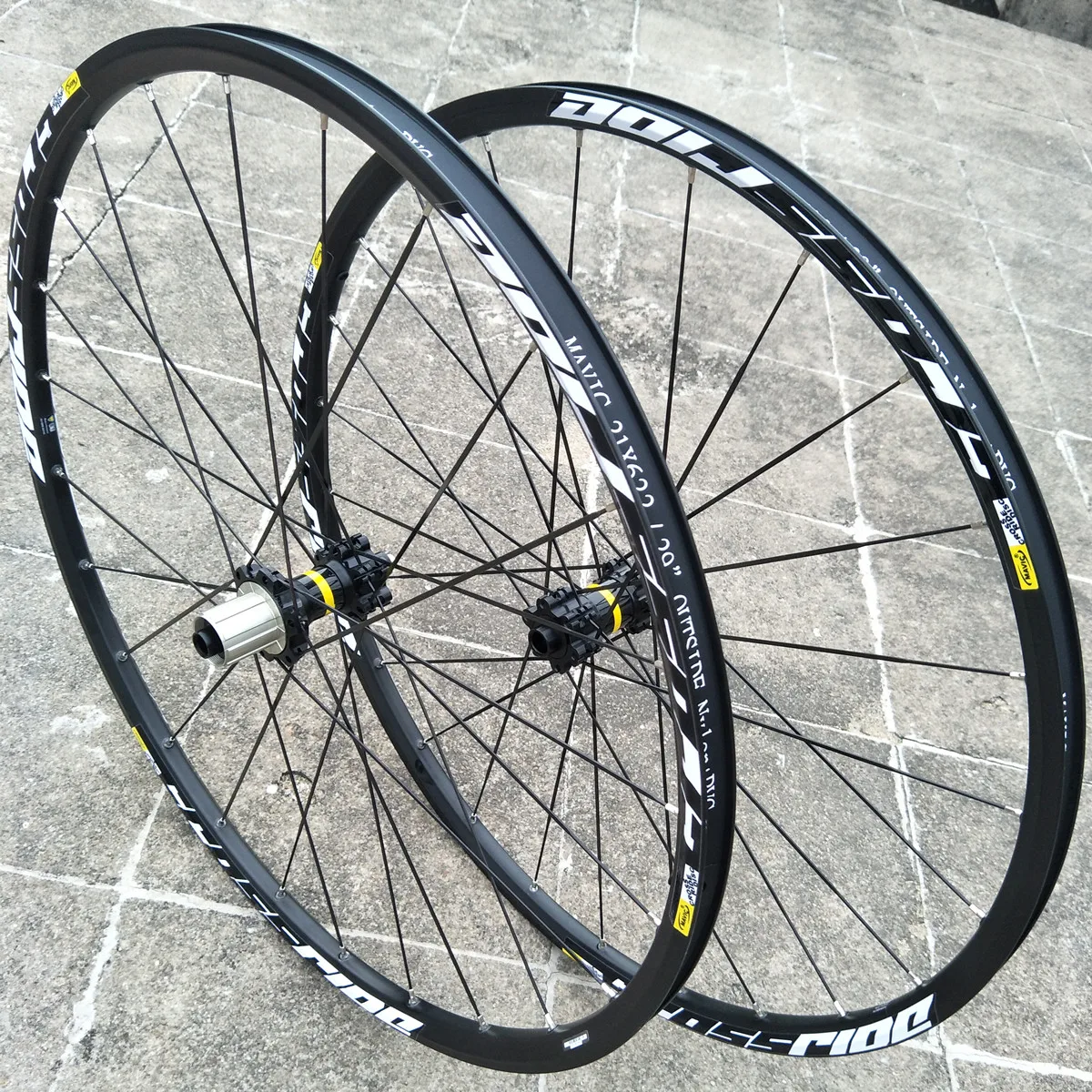 Verkauf 26 27,5 29 Zoll MTB Mountainbike Disc Brake Laufradsatz Fahrrad 100*15 142*12MM CROSSRIDE Versiegelt Lager Sechs Loch Felge Rad Set