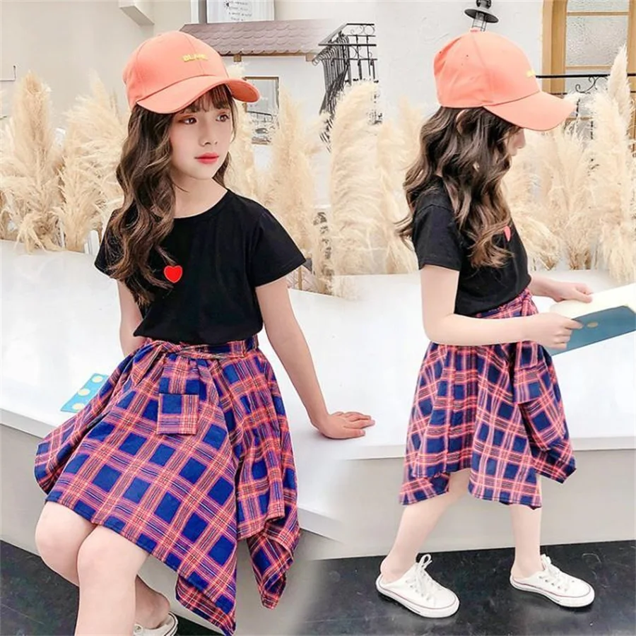 Модный комплект одежды для маленьких девочек топы в форме сердца + клетчатая юбка