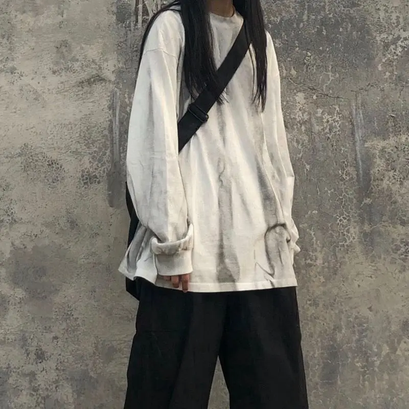 Рисунок 6 - Женская футболка с длинным рукавом и принтом Tie Dye