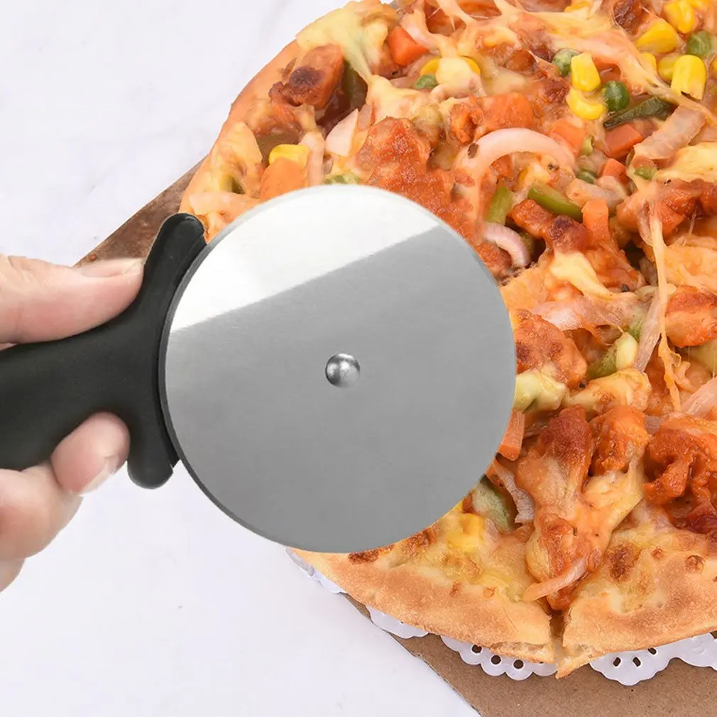 

Stainless Steel Pizza Cutter with Anti-Skid Handle Pizza Wheel Slicer Kitchen Pizza Tool Dishwasher Safe