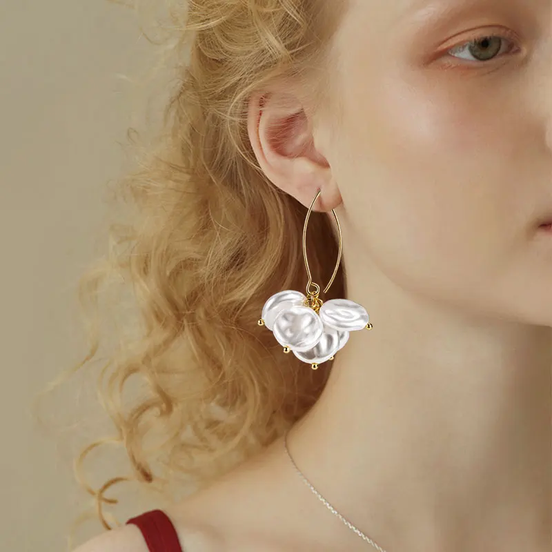 

New Fashion Pearl Hanging Earrings For Women Statement Unique Gold Colour Small Earing 2021 Trend Brincos Wedding Simple Jewelry