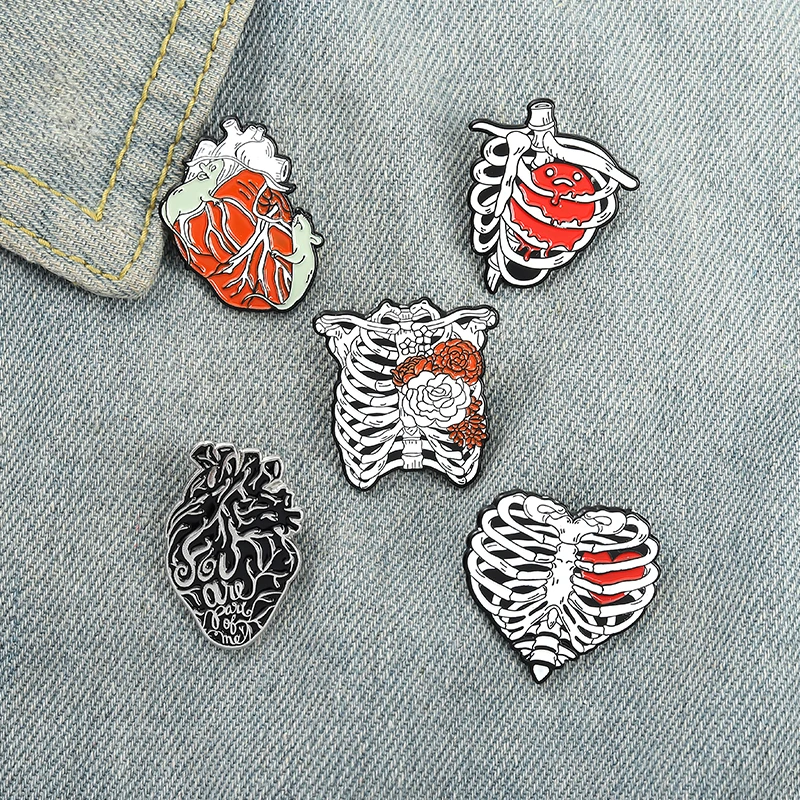 

Anatomical Enamel Pin Sternum Heart Brooches for Dotcors and Nurses Punk Gothic Backpacks Lapel Pin Badge Jewelry Gift Wholesale