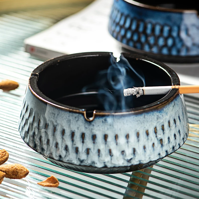 

Japanese Creative Retro Home Living Room Extra Large 850ML Ceramic Ashtray Light Luxury High-grade Office Anti Fly Ash Ashtray