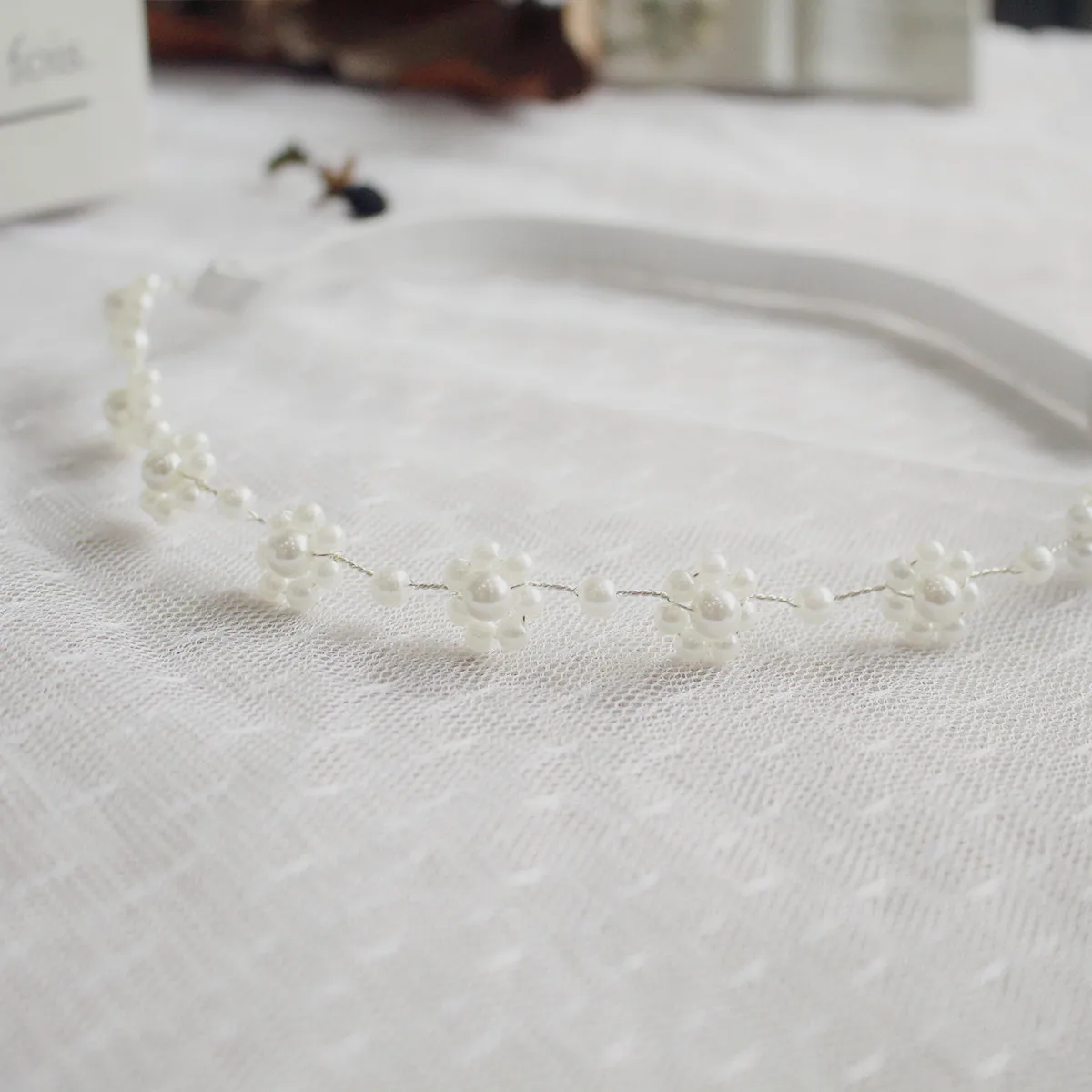 

Luxury Pearl Bridal Wedding Garter Belt Suspender New Hand Made Leg Graters For Women Cheap 2019 Bride Wedding Accessories