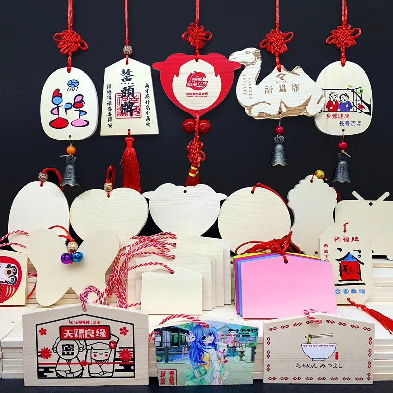 Деревянный знак желаний японский подвесной с рисунком лошади настенное