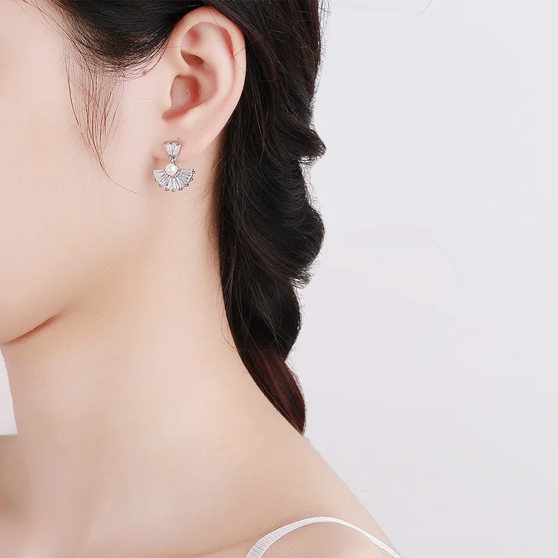 Graceful Pearl Stud Earrings For Women Shiny CZ Stone Semicircle Dangle Earring Piercing Jewelry Female Wedding Earring Jewelry