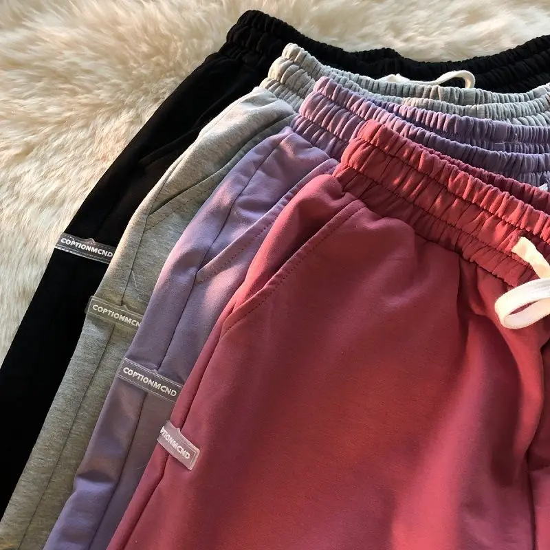 

2021 summer new red fashion lovers wear trend casual versatile loose sports shorts female students