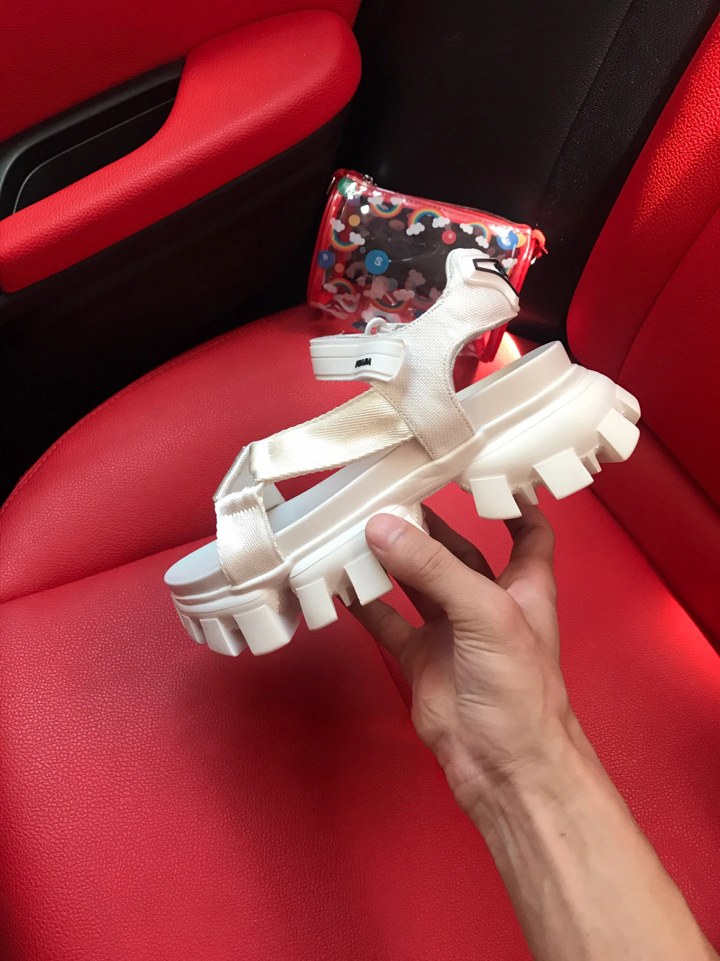 Женские сандалии PD в конце губчатого пирога модные Городские высокого качества