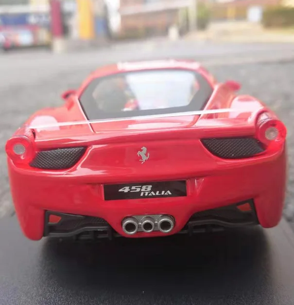 Модель автомобиля Burago Ferrari 1/24 подарок на день Святого Валентина 458 |