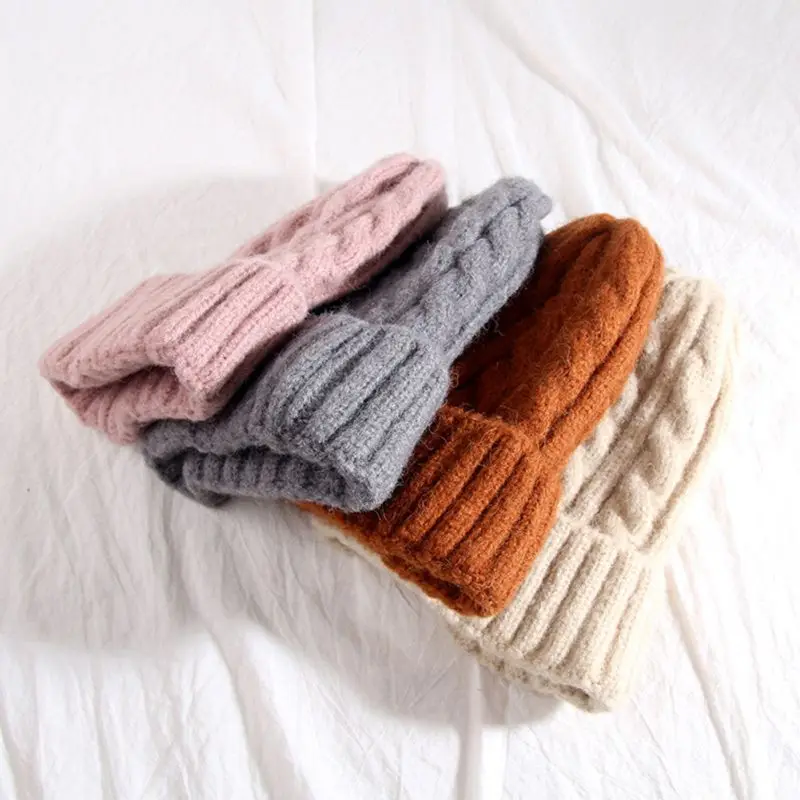 Шапка женская унисекс из хлопка однотонная теплая мягкая в стиле хип хоп вязаная