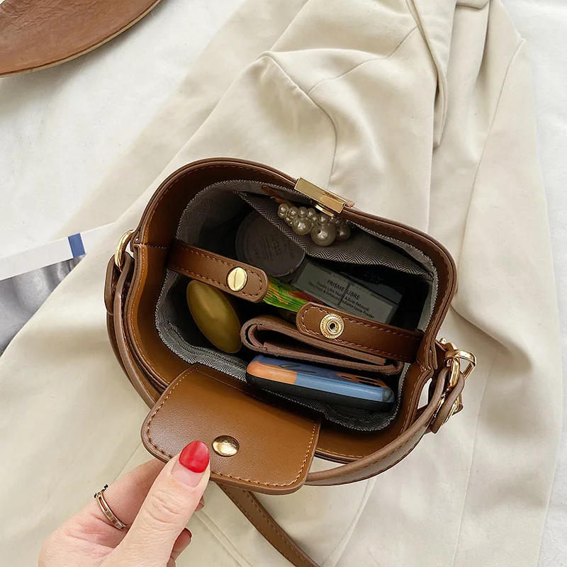 

Solid Color PU Leather Bucket Crossbody Bags for Women popular fashion casual portable messenger bag Brand Designer Handbags