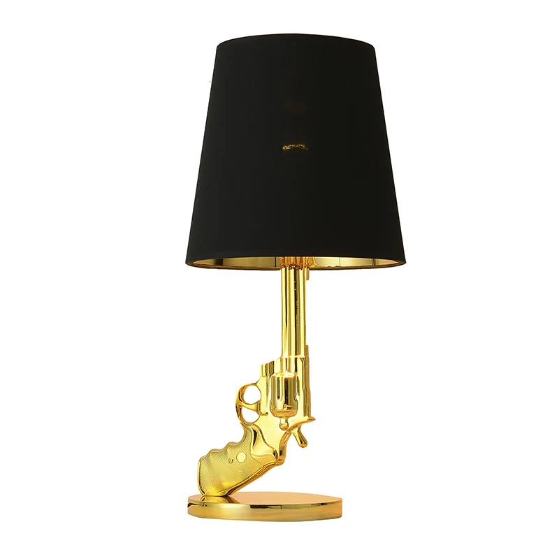 Постмодернисветильник Серебристая и Золотая осветительная лампа AK47 в