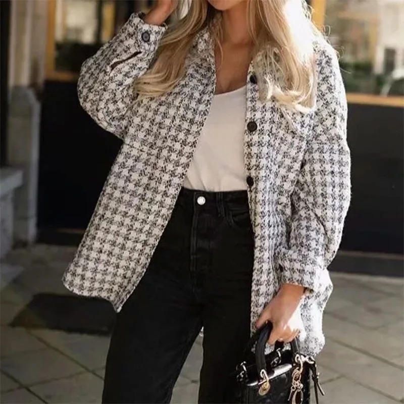 

The New Contrast Color Texture Tweed Jacket Front Buttoned Large Pockets Loose Shirt Jacket Casual Women