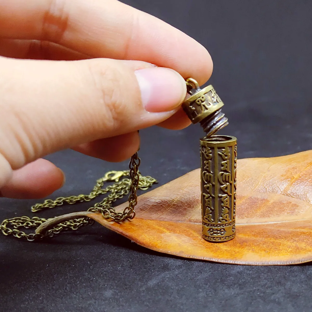 

Retro Brass Cremation Urn Ashes Cylinder Vial Pendant Necklace Sanskrit Mantra Embossed Pendant Chain Charm Memorial Jewelry