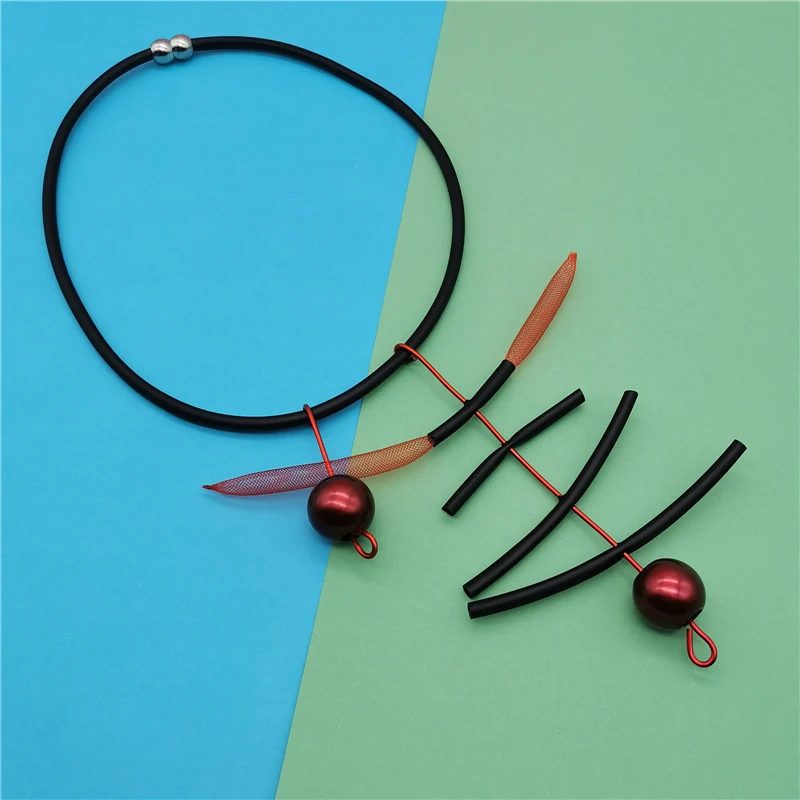 

Marliwoo NEW Strange Design Pearl Pendant necklaces Women Handmade Choker Necklace Leather Jewelry Clothes Chian Big Accessories