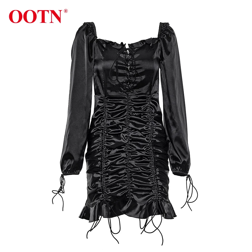 Сексуальное атласное платье OOTN с открытыми плечами и рюшами мини женские черные