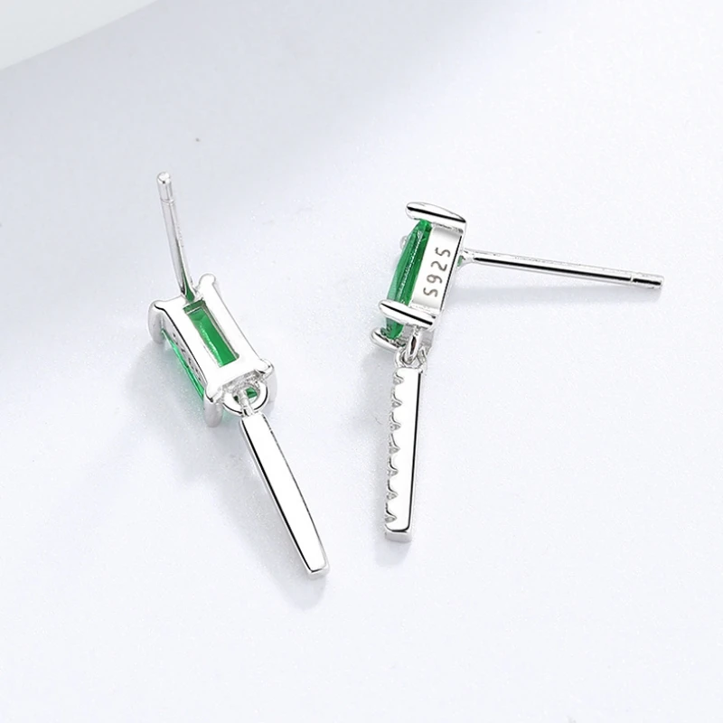 Женские винтажные квадратные серьги гвоздики с изумрудами и драгоценными