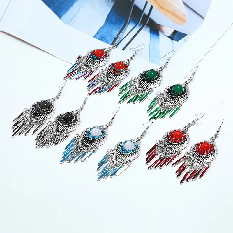 

Qiongfu personality ladies fashion 2021 luxury big retro hollow diamond gemstone alloy painting oil tassel earrings earrings