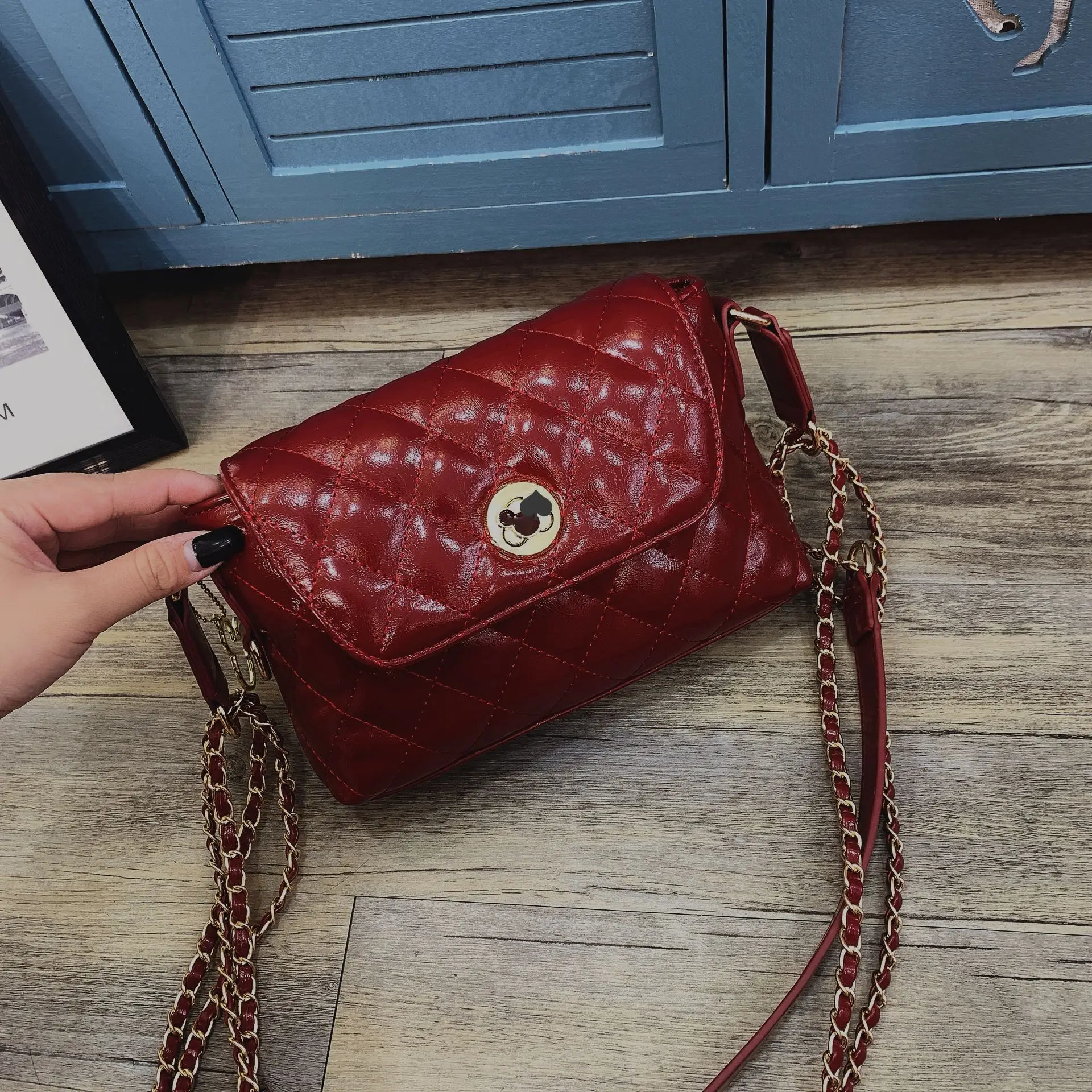 Новая дизайнерская женская сумка для вишен Roam через плечо с цепочкой ромба