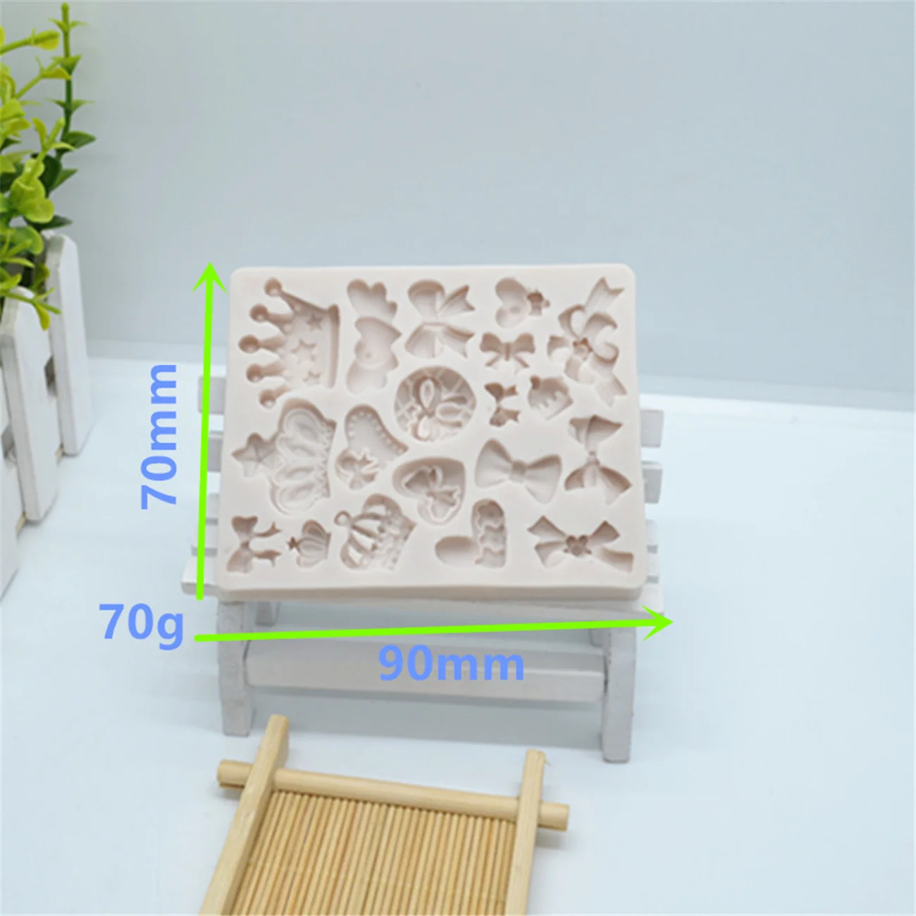 

1pc Crown Lace Silicone Cake Molds Cake Decorating Tools Fondant Mold Pastry Kitchen Baking Accessories FTM092