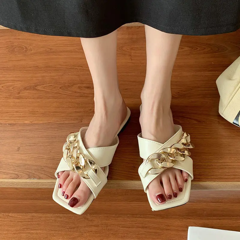 

2021 Women Slippers Summer Fashion Decoration Chain Design Cross Upper Open Toe Flat Sandals Solid Color Outdoor Women Shoes
