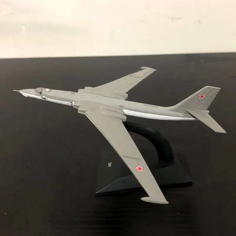 1/400 масштаб Россия M-4 Bison Strategic Bomber литая под давлением металлический армейский самолет модель игрушка для коллекции, подарок, дети, украшение