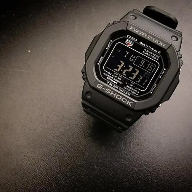 Японские наручные часы Casio G-SHOCK GW-M5610-1B |