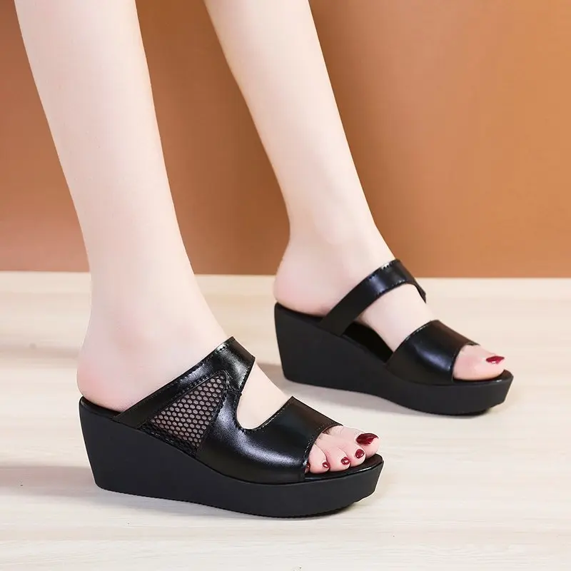 

Fashion Women's Shoes Patent Leather Slippers Female Sandals Casual Slip-On Fretwork Cut-Outs Mixed Colors