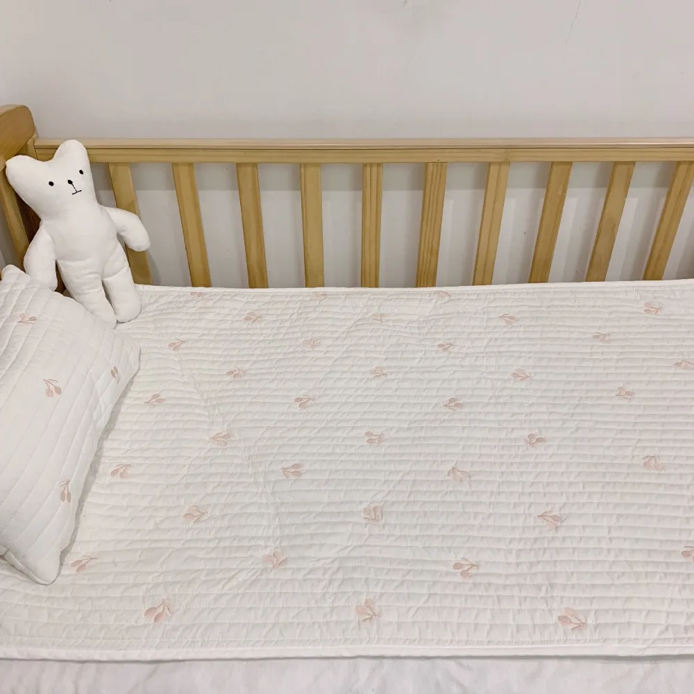 Корейское детское одеяло Комплект постельного белья хлопок вишневая вышивка