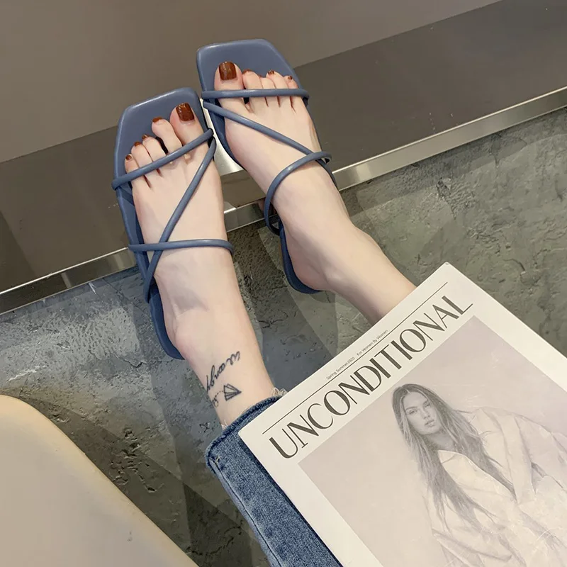 

Cross-Tied Beach Shoes Slippers Flat Luxury Slides Slipers Women Sabot Designer Summer 2021 Basic Rome PU Fashion Beach Shoes Wo