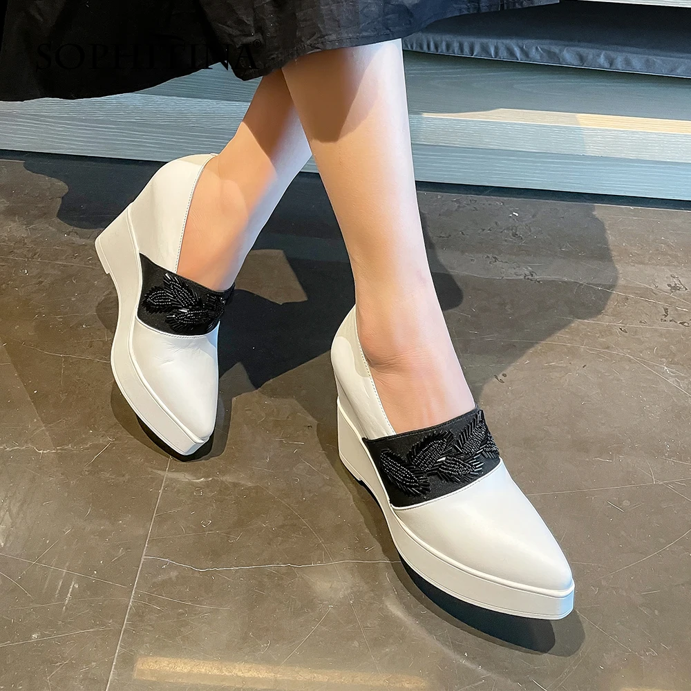 

Туфли SOPHITINA женские на необычном каблуке, кожа, заостренный носок, со шнурками и бусинами, основная обувь на танкетке для взрослых, FO23, весна-...