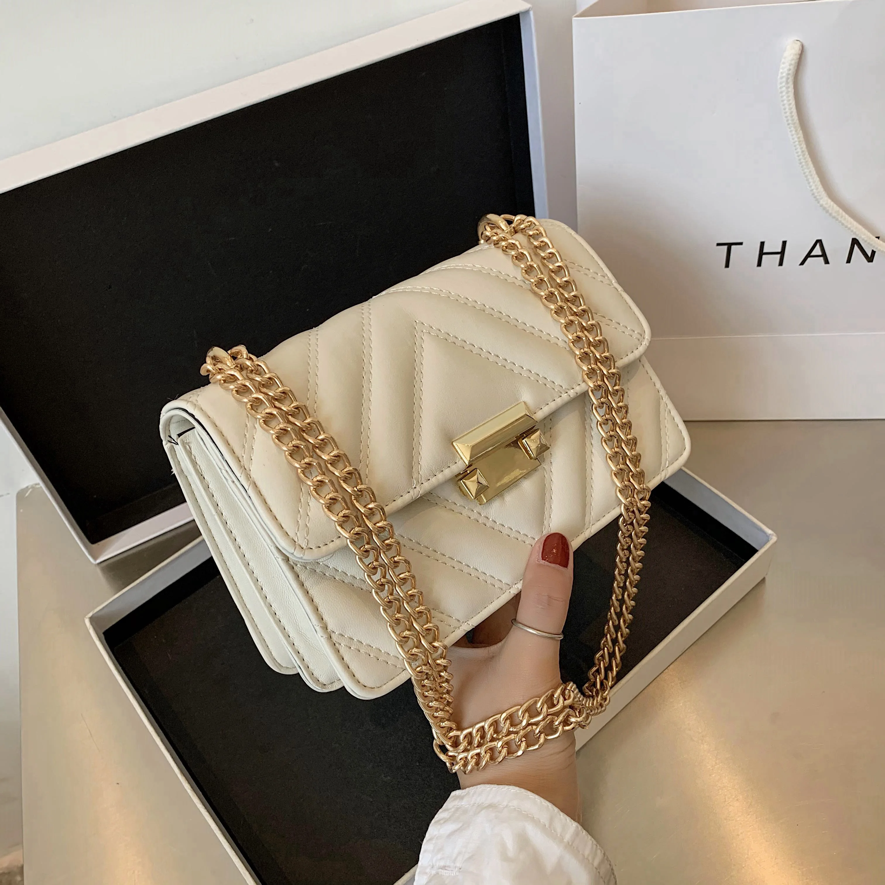 

Сумки через плечо из искусственной кожи для женщин, сумка на цепочке через плечо 2020, маленькие женские сумки, Женская дорожная сумка через п...