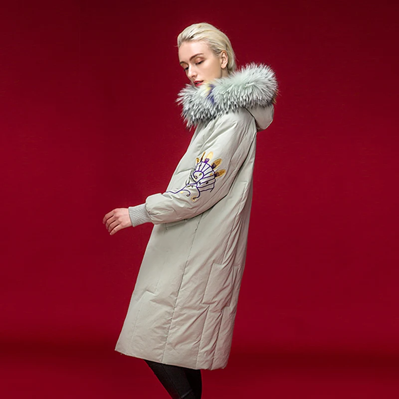Куртка женская теплая на 2020 утином пуху с вышивкой большая парка мехом 99N580 зима |