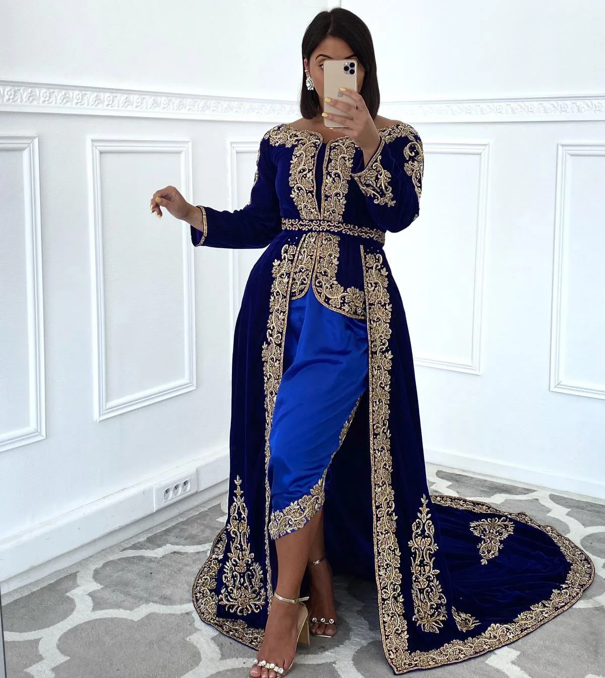 Роскошное темно-синее вечернее платье Karakou Algeria с верхней юбкой и шлейфом