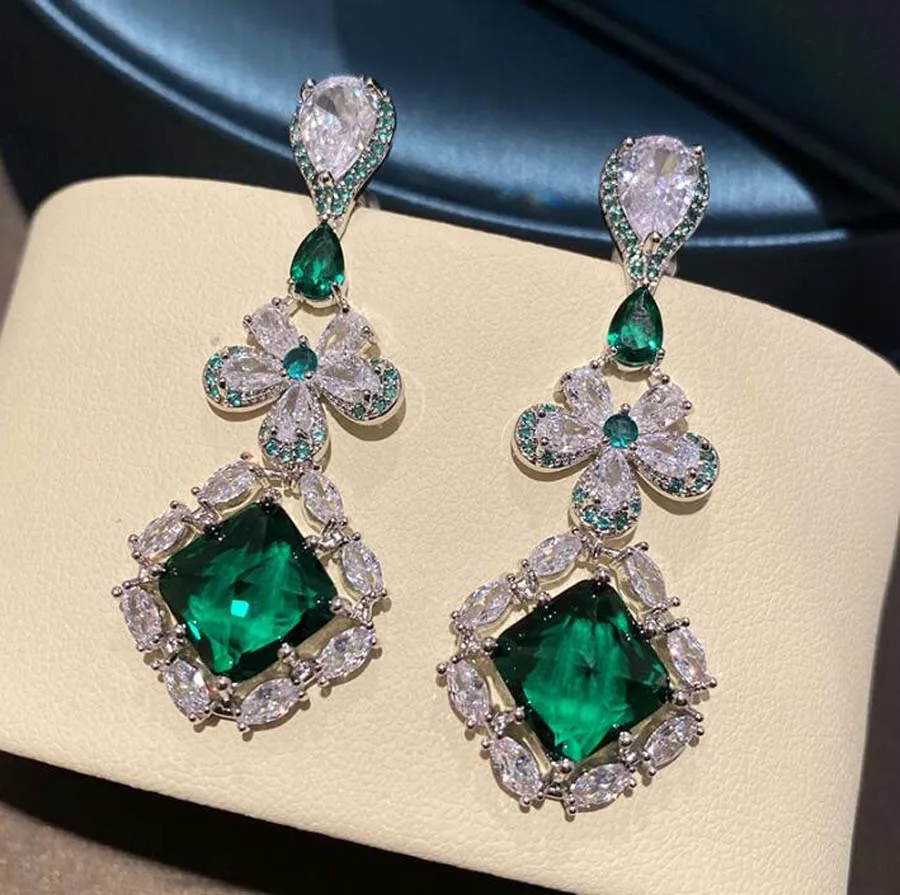 

Luxury large green gem vintage earrings daisy flower tassel long baroque court gorgeous ladies banquet party ear jewelry